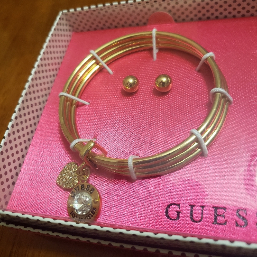 GUESS - Set of Bracelets 🎁
